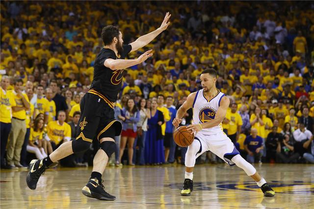 施罗德31分库里空砍28分 篮网18分逆转胜勇士