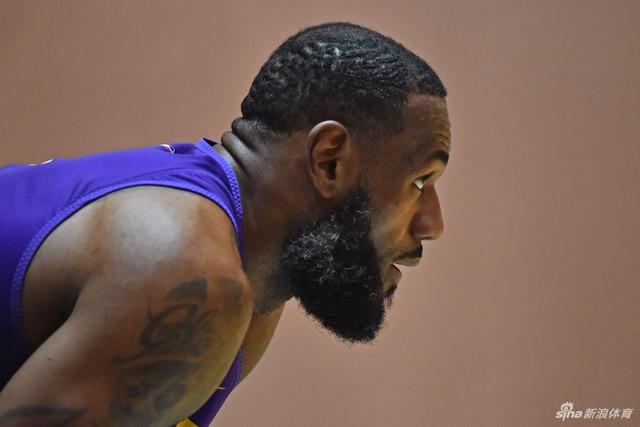 欧冠-金玟哉头球制胜 拜仁1-0巴黎圣日耳曼